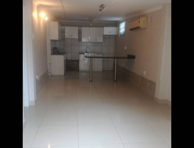 3 BEDROOM HOUSE TO LET IN ESSENWOOD